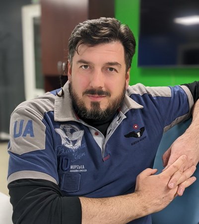 Ілля Новіков лектор